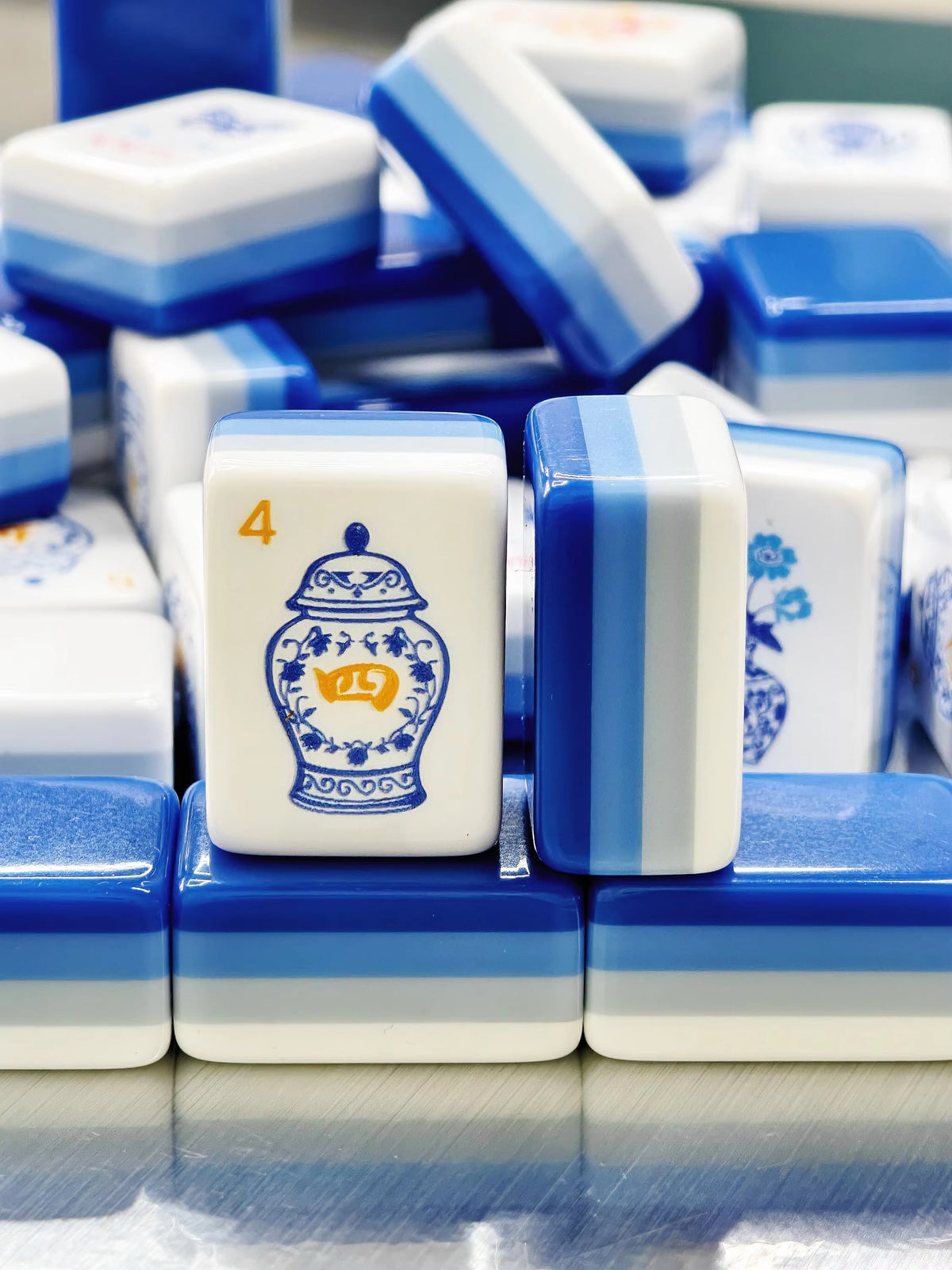 Blue & White Mahjong — 160 Tiles, Four-Layer Acrylic
