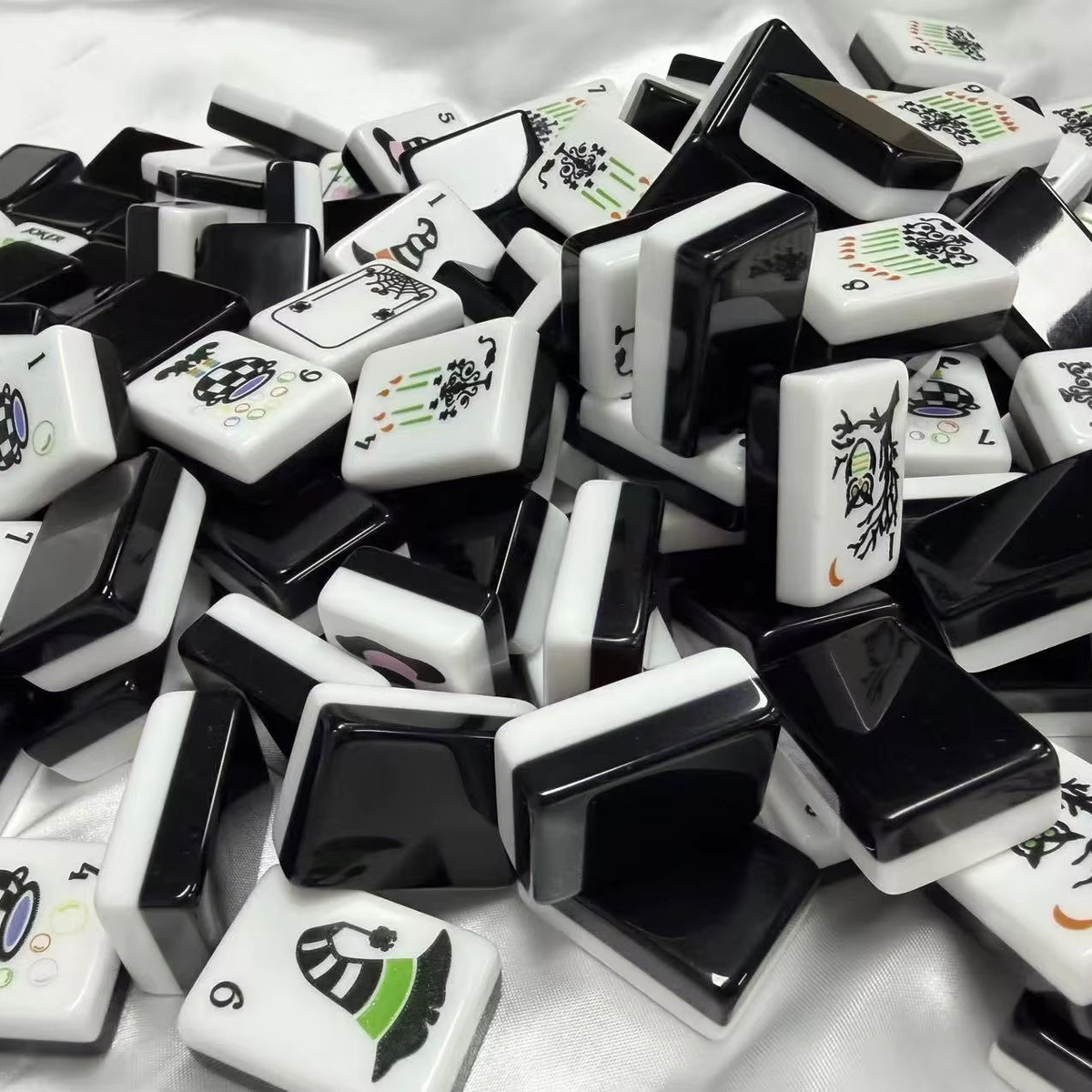Halloween Mahjong — 160 Tiles, Two-Tone Layered Acrylic
